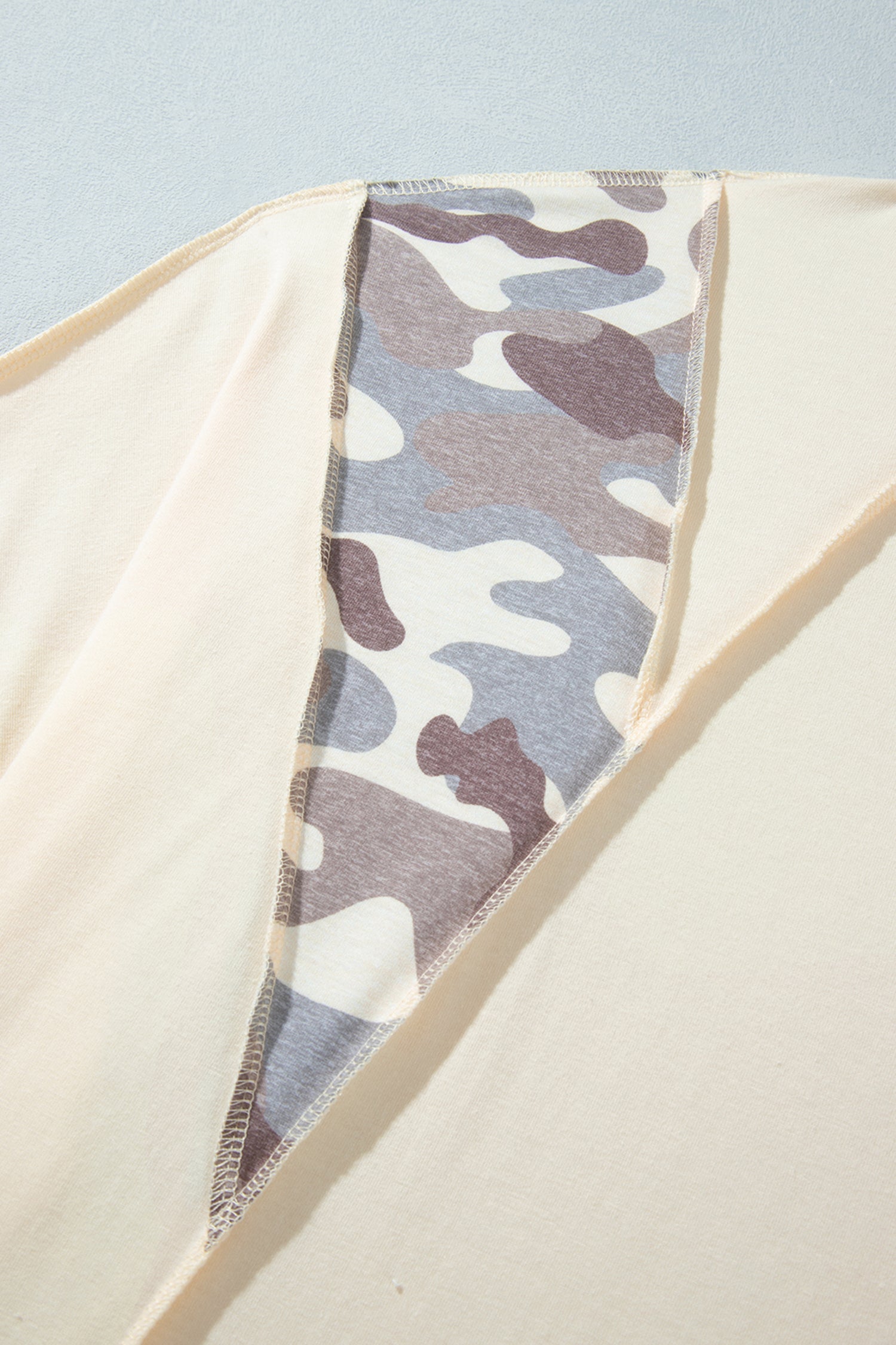 Plus Size Camo Panel Twist Rib Sleeve Blouse