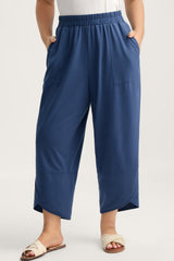 Plus Size Elastic Waist Asymmetrical Capris