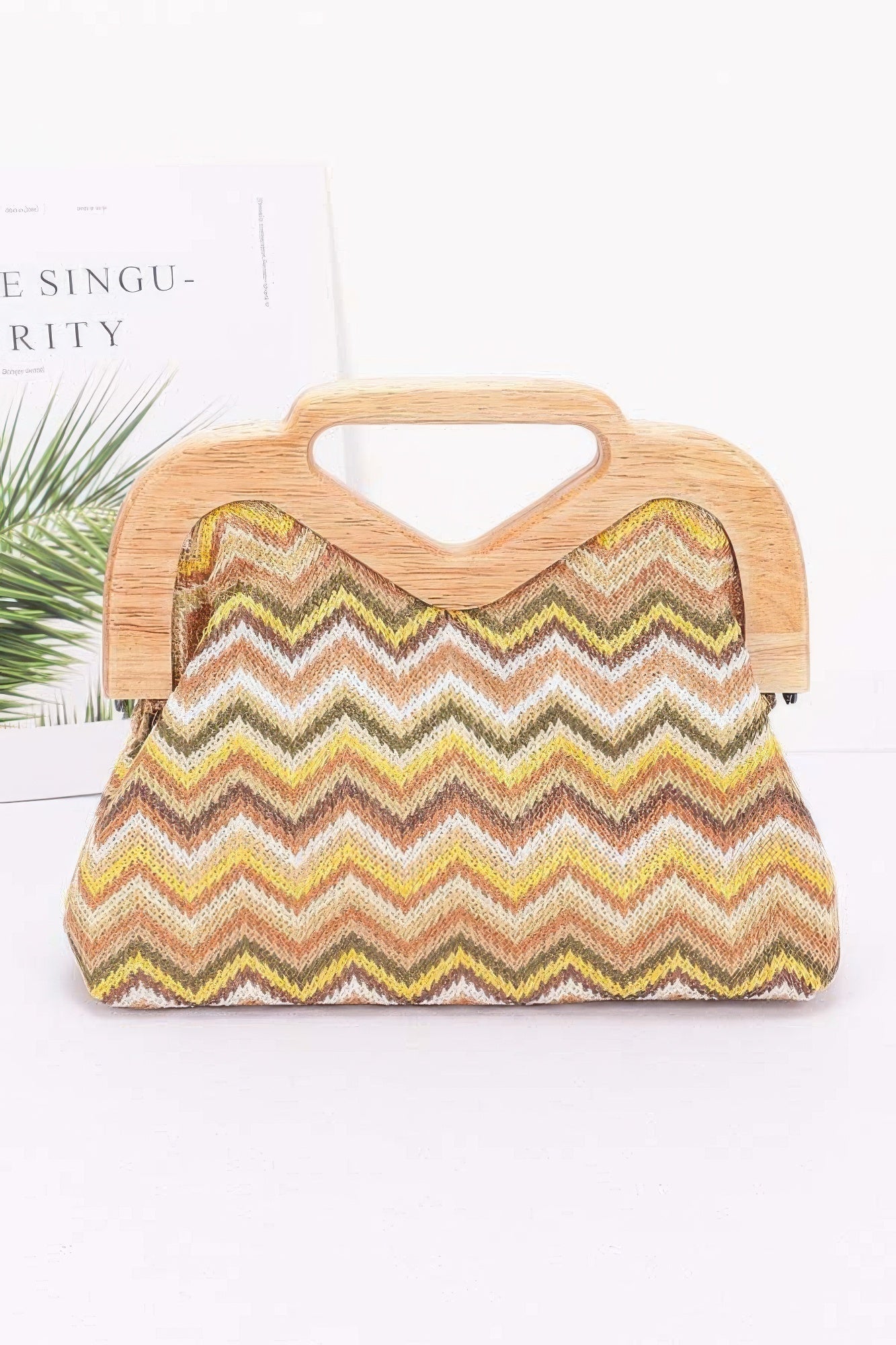 Plus Size Faux Straw Wood Frame Clutch
