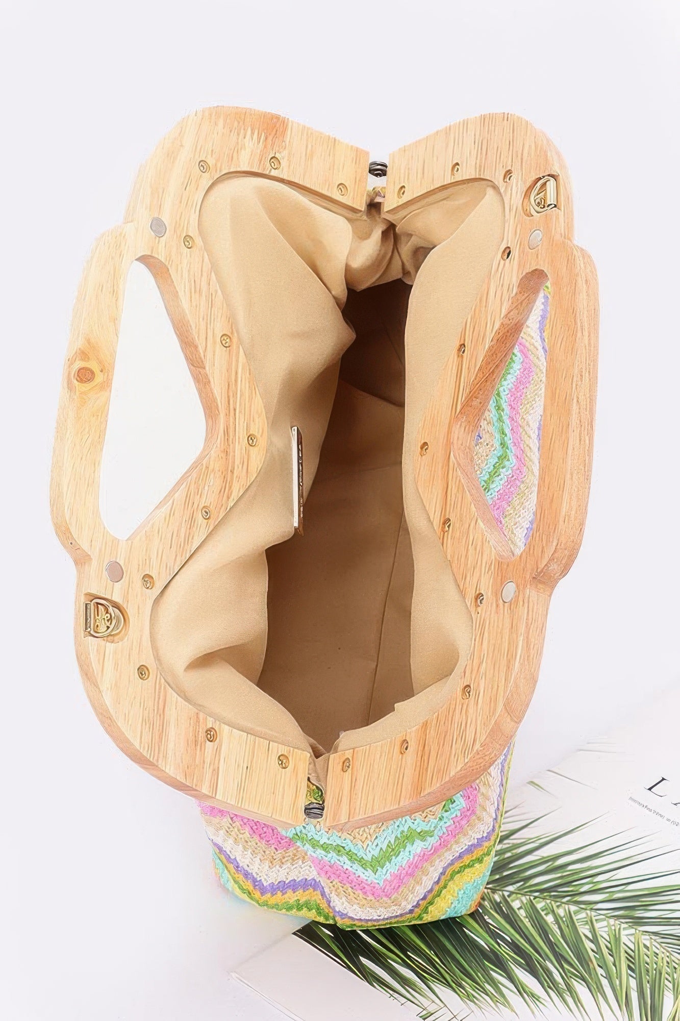 Plus Size Faux Straw Wood Frame Clutch