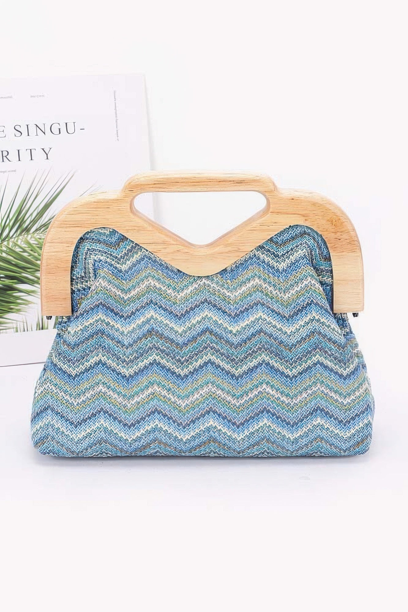 Plus Size Faux Straw Wood Frame Clutch