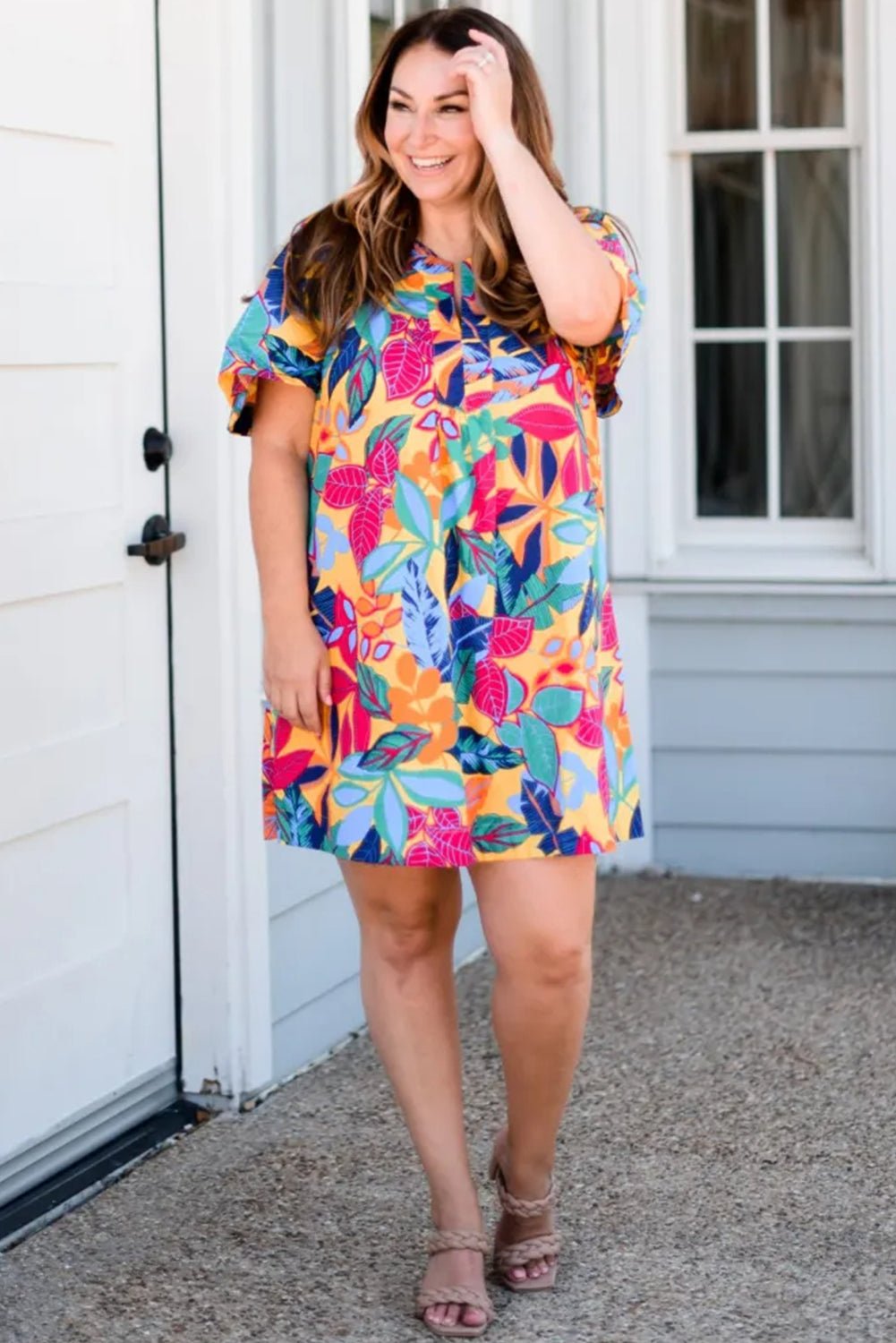Plus Size Leafy Print Split Neck Shift Dress
